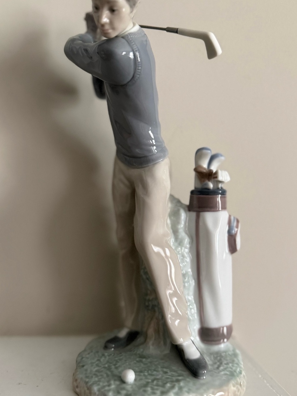 Lladro Porcelain Male Golfer Figurine